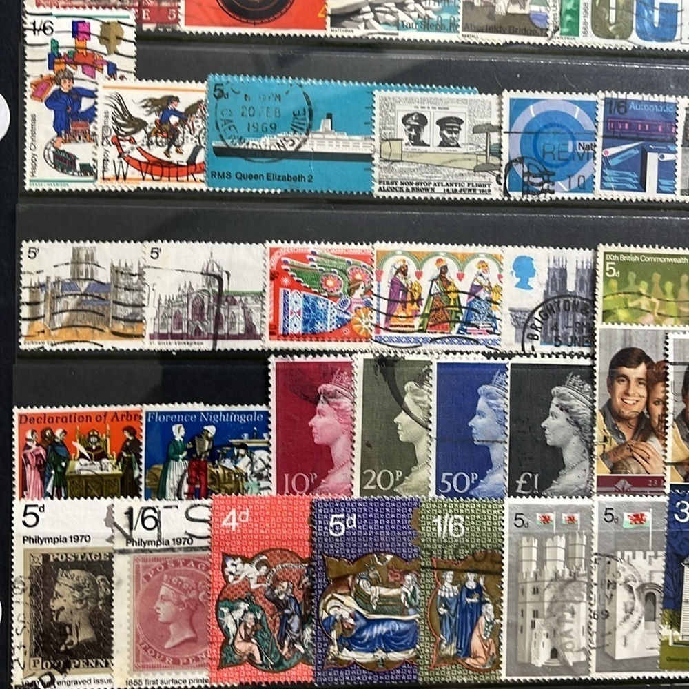 Britain Postage Stamps #8 - Picture 3 of 5